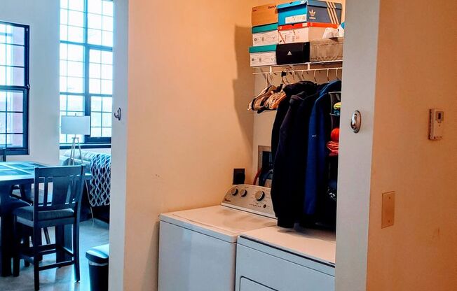 2 beds, 1 bath, 960 sqft, $1,450, Unit 212