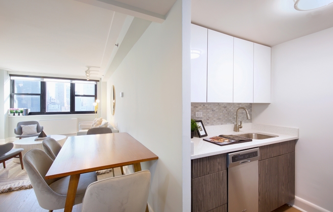 Studio, 1 bath, 488 sqft, $4,172, Unit 3204