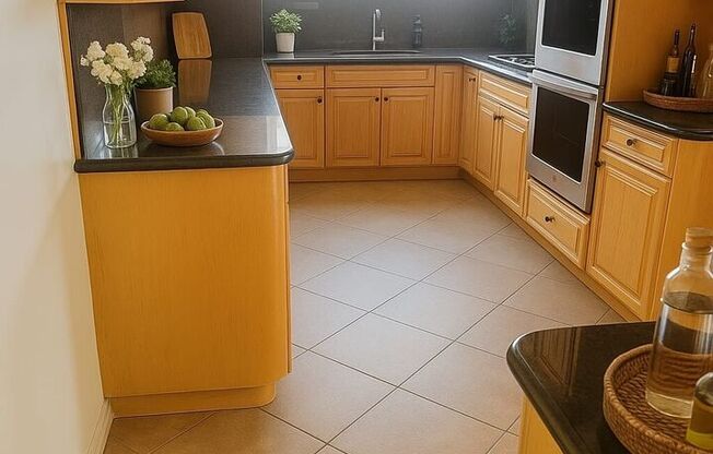 3 beds, 2.5 baths, 2,082 sqft, $7,500, Unit 12A