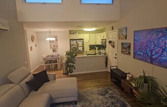 2 beds, 2 baths, $2,800, Unit # 203