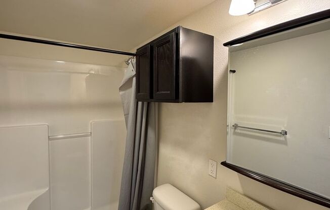 1 bed, 1 bath, 350 sqft, $1,050, Unit 405