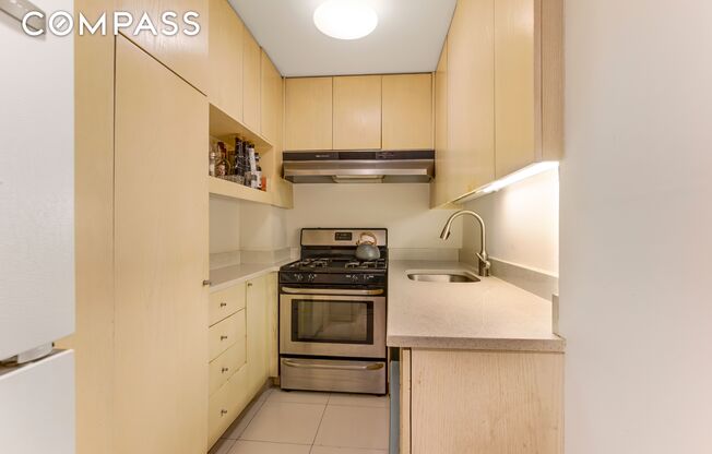 1 bed, 1 bath, 700 sqft, $3,500, Unit 2A