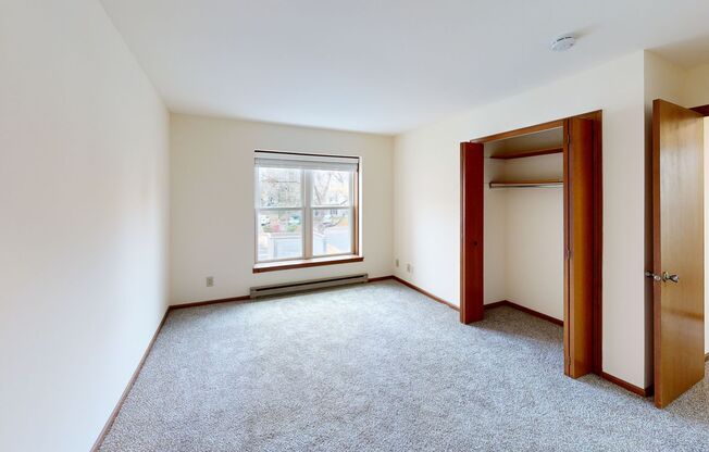 2 beds, 2 baths, 950 sqft, $1,625, Unit 7657CA