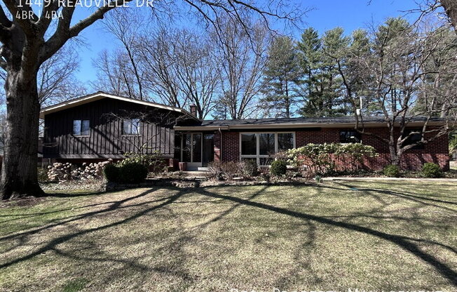 1449 REAUVILLE DR