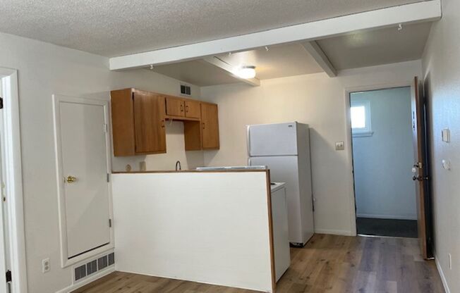 1 bed, 1 bath, 408 sqft, $800