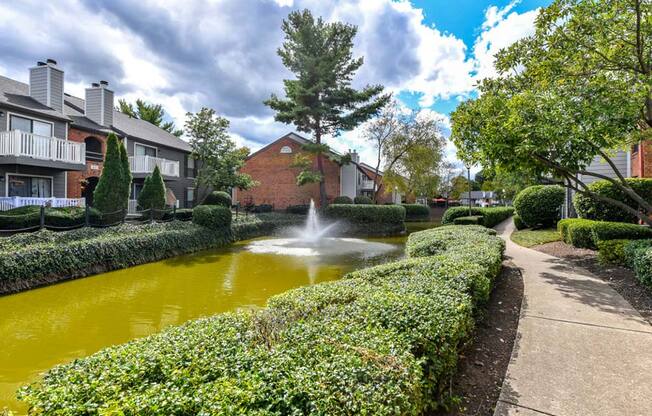 Fountain Image at Waterford Place, Louisville