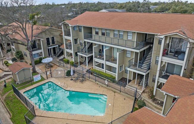 Studio, 1 bath, 400 sqft, $1,000, Unit 219