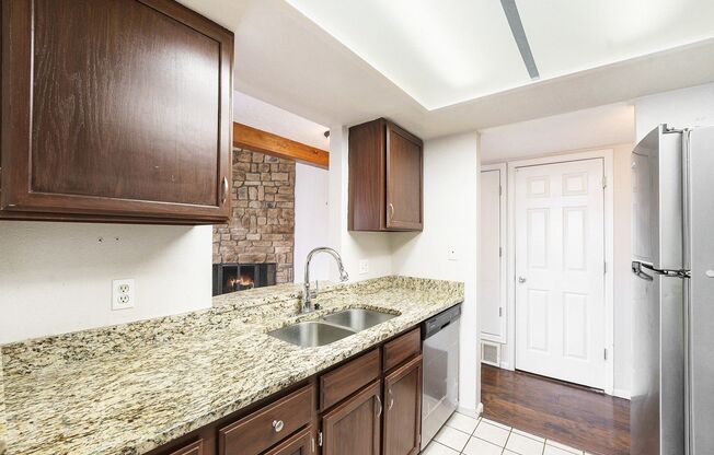 Charming 2 Bed, 2 Bath Condo with Loft in Aurora, CO