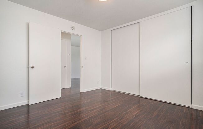 1 bed, 1 bath, $1,900, Unit H