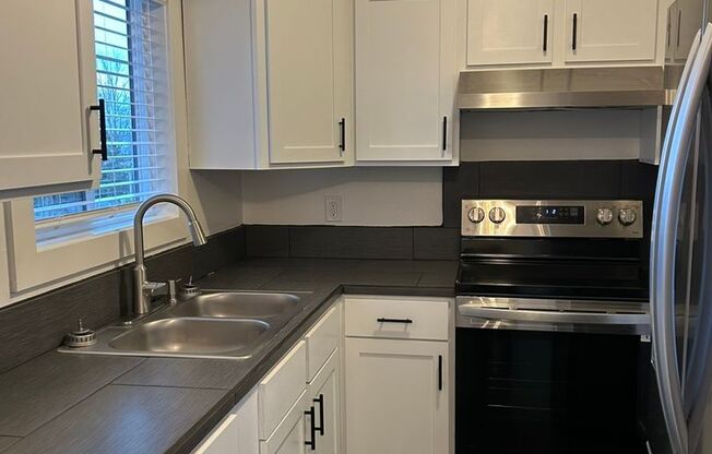 11380 Greenburg Apartments