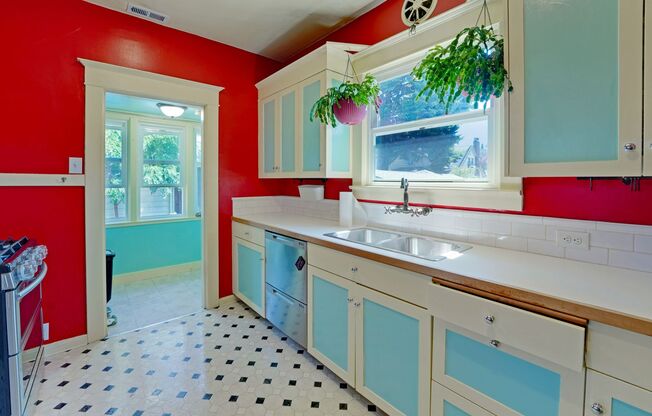 Vibrant Seattle Home-Flex lease terms!