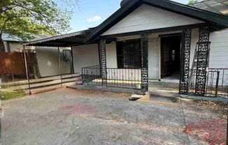 4 Bed, 2 Bath Home Near Downtown San Antonio