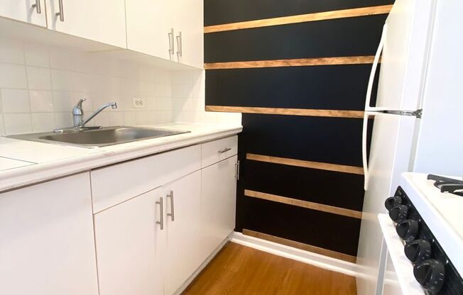 Studio, 1 bath, 375 sqft, $1,200, Unit 4241-108