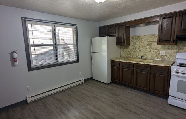 2 beds, 1 bath, $900