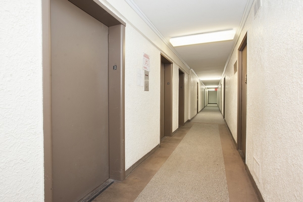 1 bed, 1 bath, 809 sqft, $2,676.92