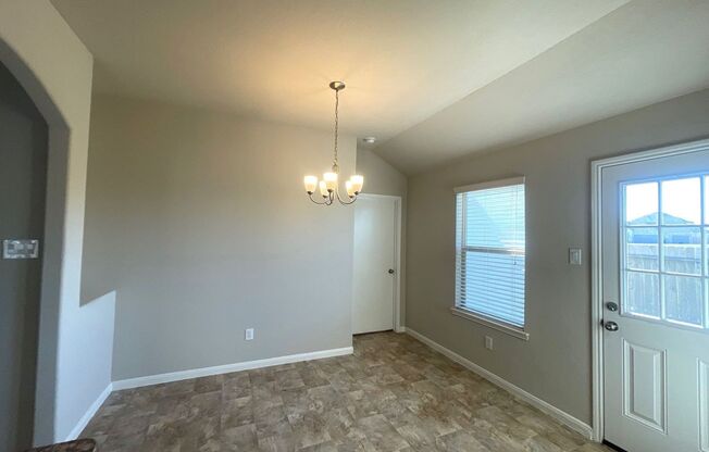 625 26th Ave N **Ask about our NO SECURITY DEPOSIT option!**