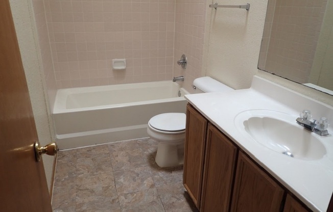 3 beds, 2 baths, $1,595