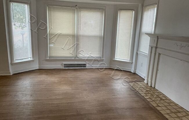 SPACIOUS COLONIAL