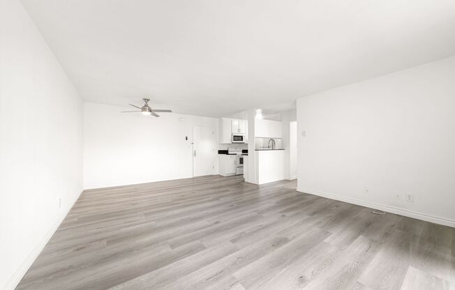 1 bed, 1 bath, 670 sqft, $2,300, Unit 220