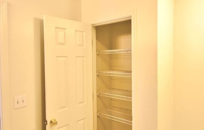 3 beds, 2 baths, 1,700 sqft, $1,999, Unit GP - 2717