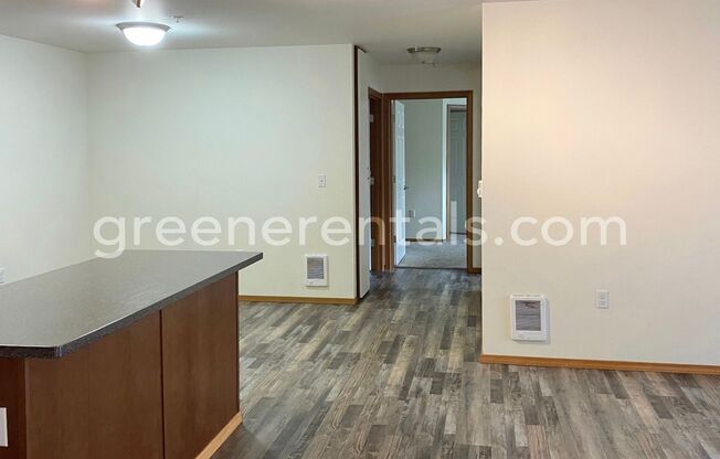 2 beds, 2 baths, 1,050 sqft, $1,725, Unit 1421-104