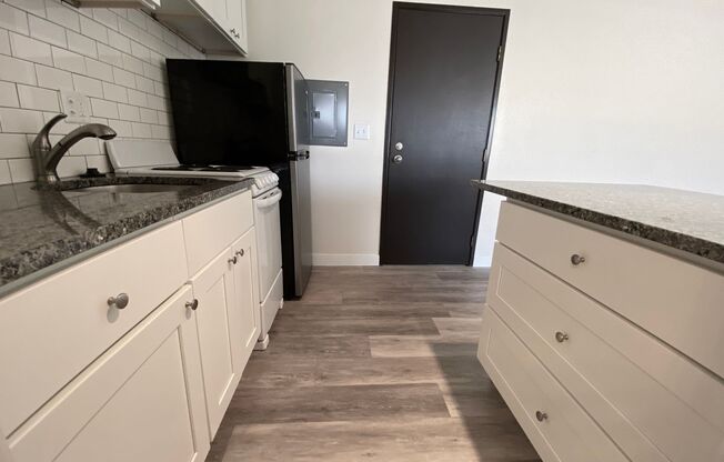 Studio, 1 bath, $695, Unit 10