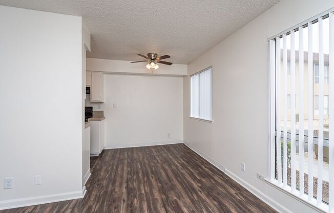 1 bed, 1 bath, 660 sqft, $1,490, Unit 9
