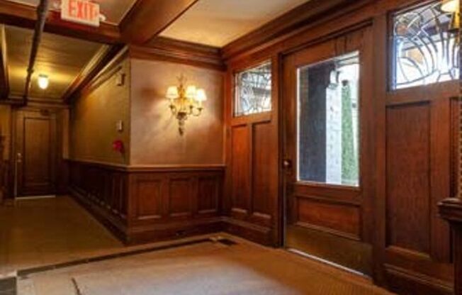 1 bed, 1 bath, 680 sqft, $1,675, Unit 25