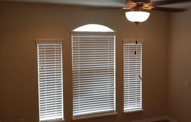 3 Bed 2.5 Bath Tech Savy Corner Townhouse in Windermere