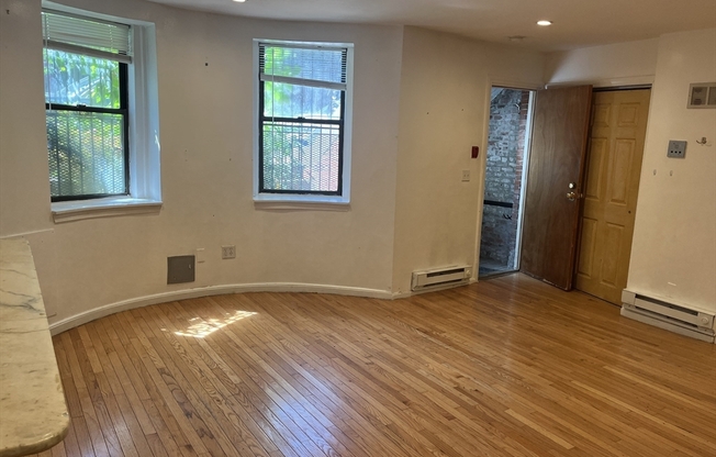 88 E BROOKLINE