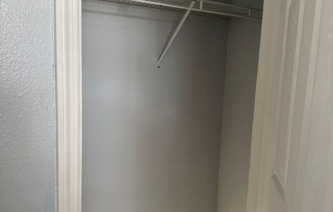 2 beds, 1 bath, 645 sqft, $1,100, Unit 240-018