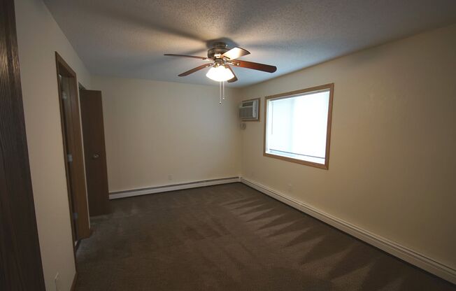 2 beds, 2 baths, 915 sqft, $1,695, Unit 113
