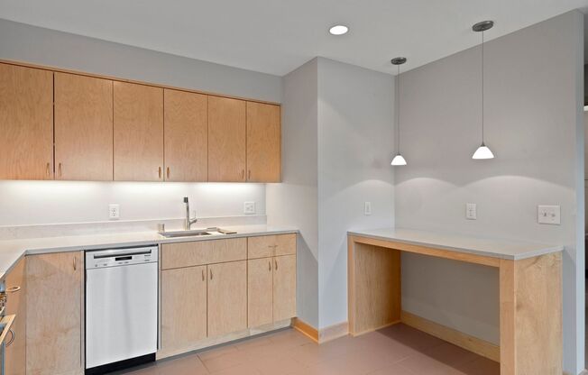 1 bed, 1 bath, 625 sqft, $1,405