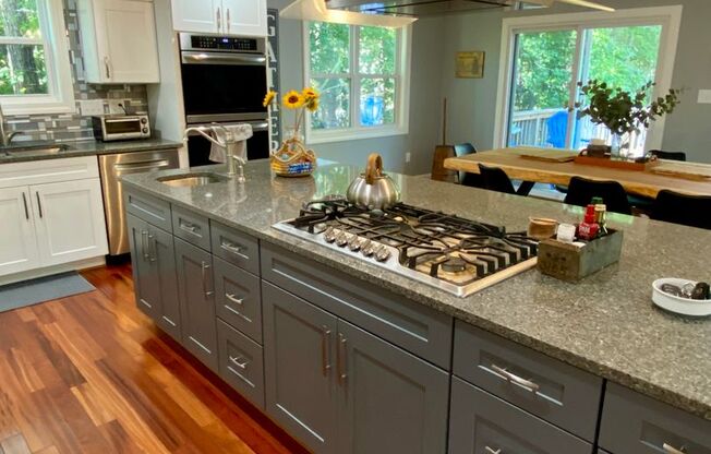 Gated Fairfield Harbour Home + Utilities + Wi-Fi Included