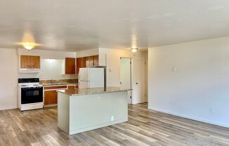 2 beds, 1 bath, 840 sqft, $1,350, Unit 3