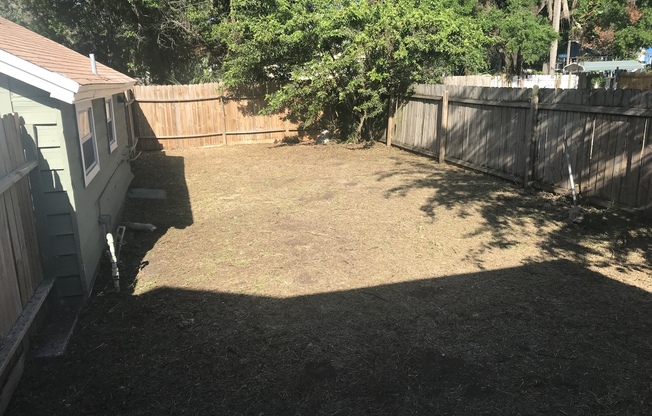 3/2 Historic North Hyde Park Bungalow