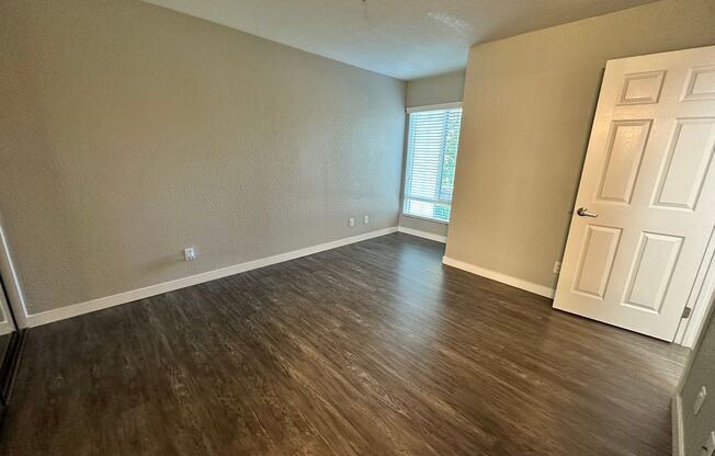 2 beds, 1 bath, 821 sqft, $2,765, Unit E027