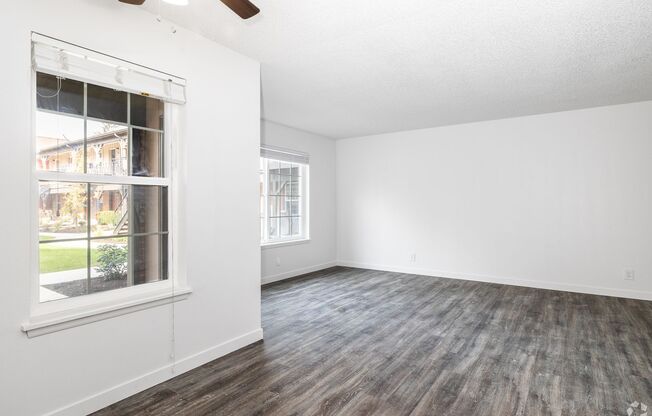 2 beds, 1.5 baths, 989 sqft, $1,795, Unit C-215