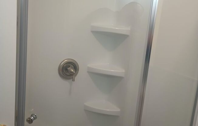 Studio, 1 bath, 300 sqft, $1,500, Unit 32