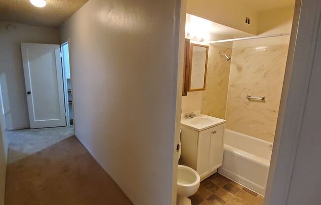 2 beds, 1 bath, 900 sqft, $1,525, Unit 506