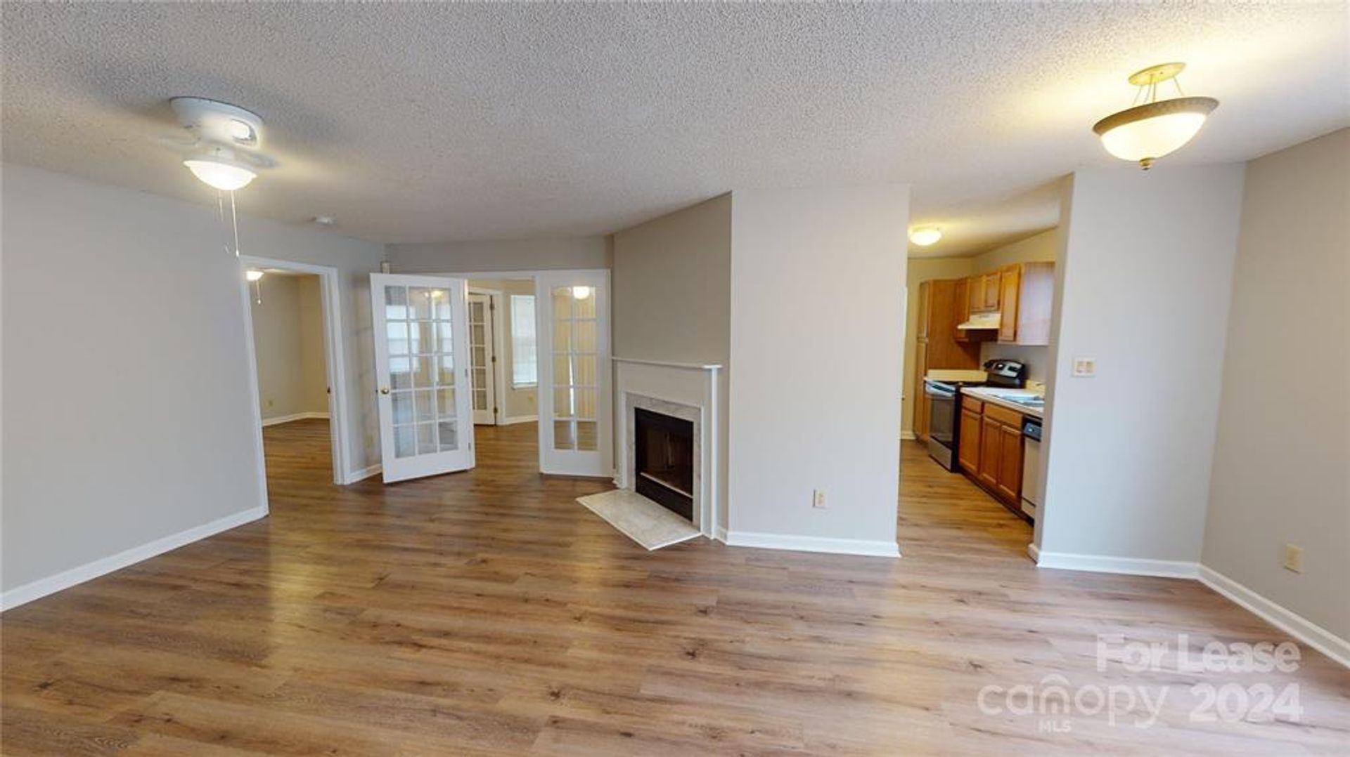 Charming one-story 1st level end unit condo
