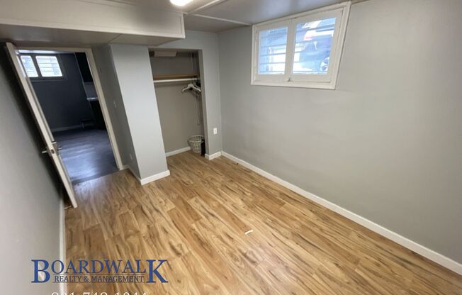 2 beds, 1 bath, 1,400 sqft, $1,600, Unit 1748 S Main St- #2