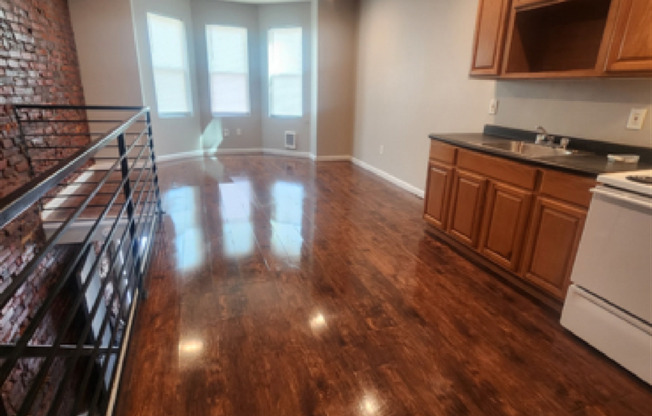 1850 Clarence Street