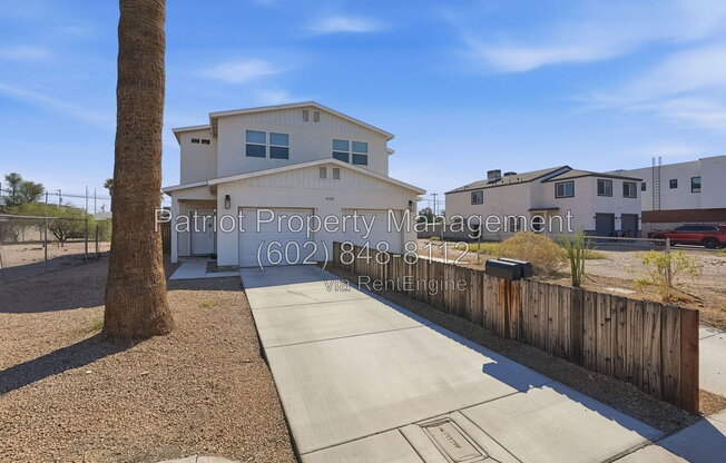 3 beds, 2.5 baths, 1,375 sqft, $2,200, Unit 2