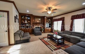 4 beds, 3.5 baths, $2,595