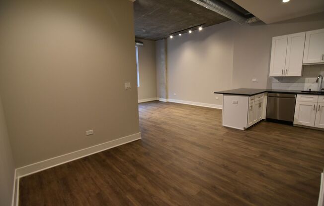 1 bed, 1 bath, 711 sqft, $2,900, Unit 3833-520