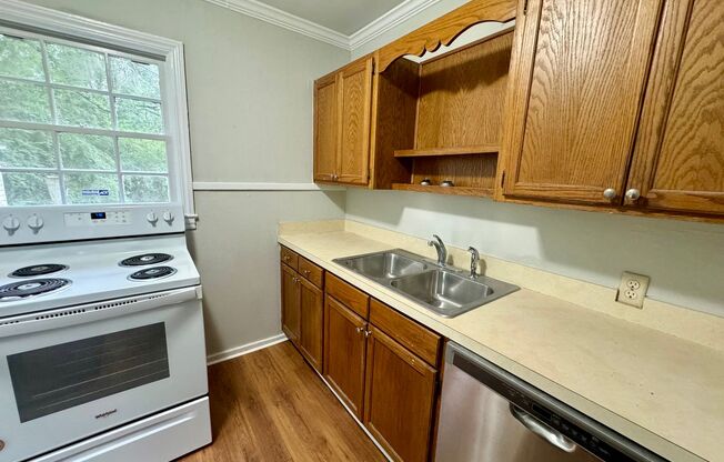 2 beds, 1 bath, $1,150