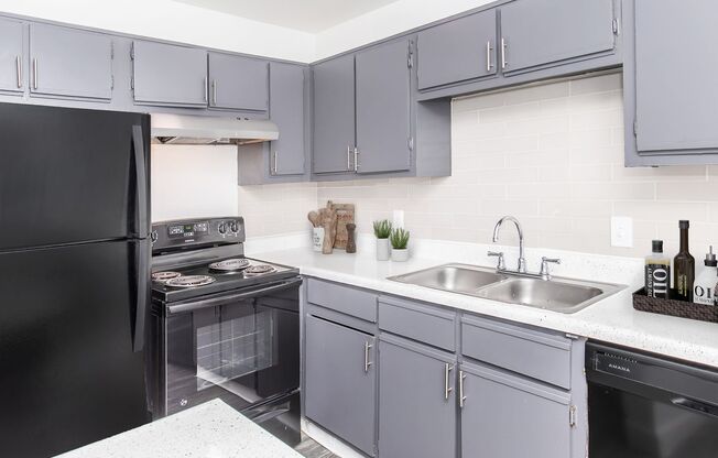 1 bed, 1 bath, 524 sqft, $1,099, Unit 221