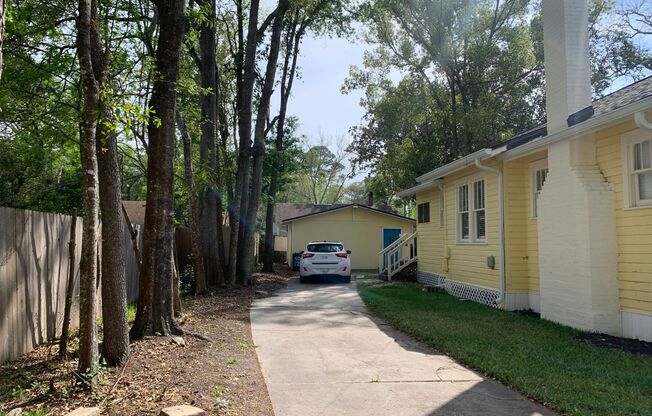 3/1 Murray Hill Renovated Bungalow avail Now