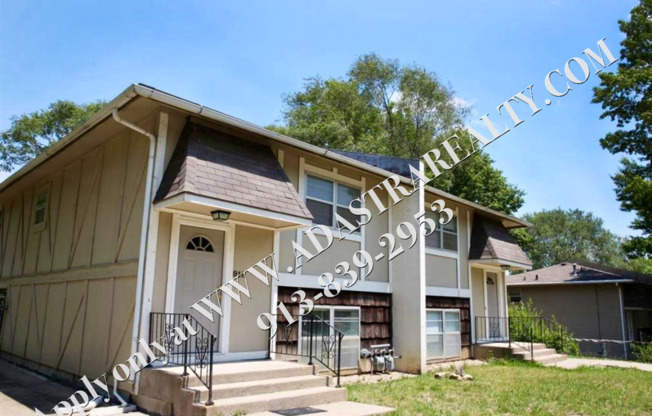 Nice 2 Bed 2 Bath Duplex in Leavenworth-Available NOW!!